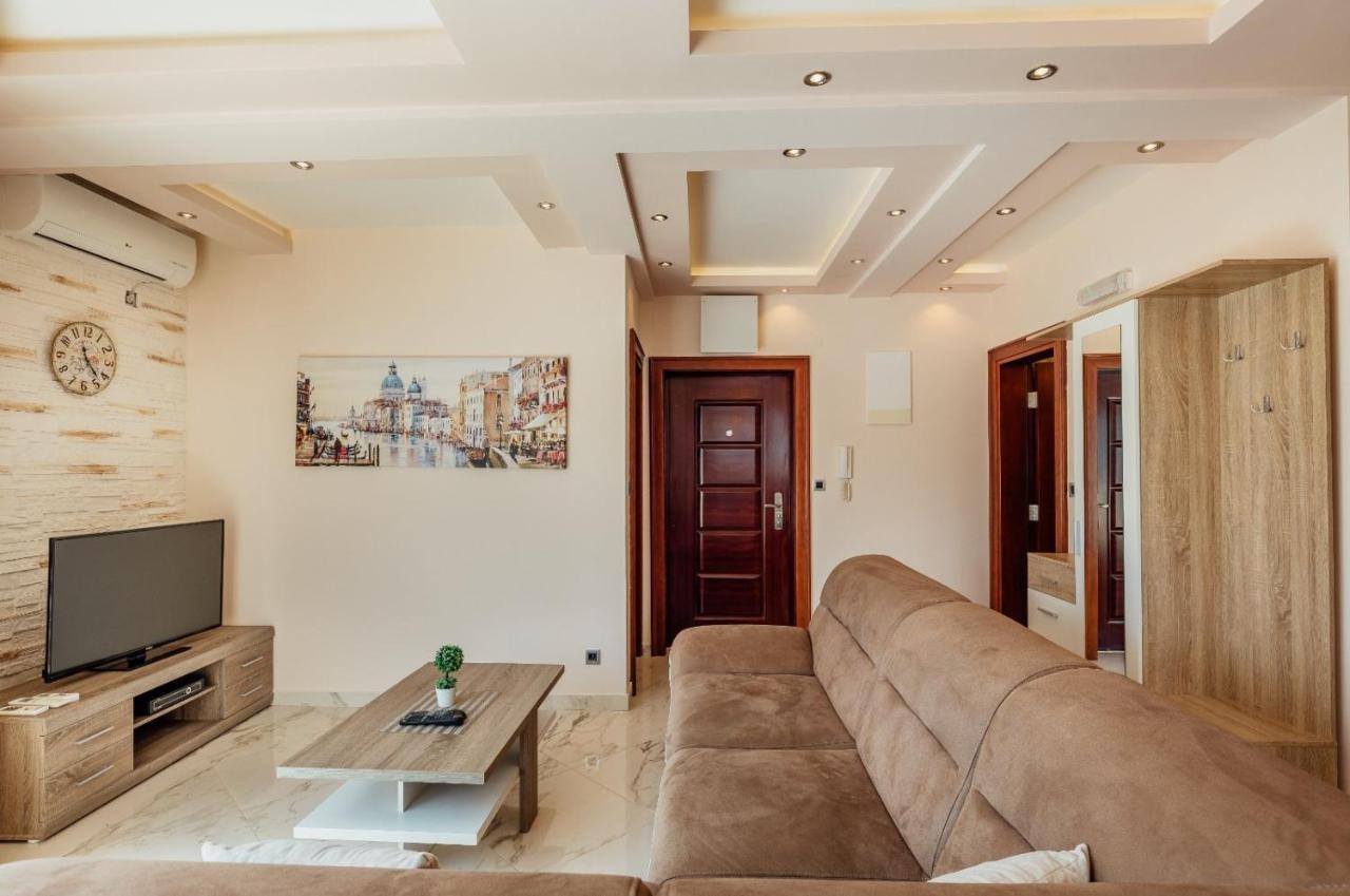 Apartmani Jelena Tivat Bagian luar foto